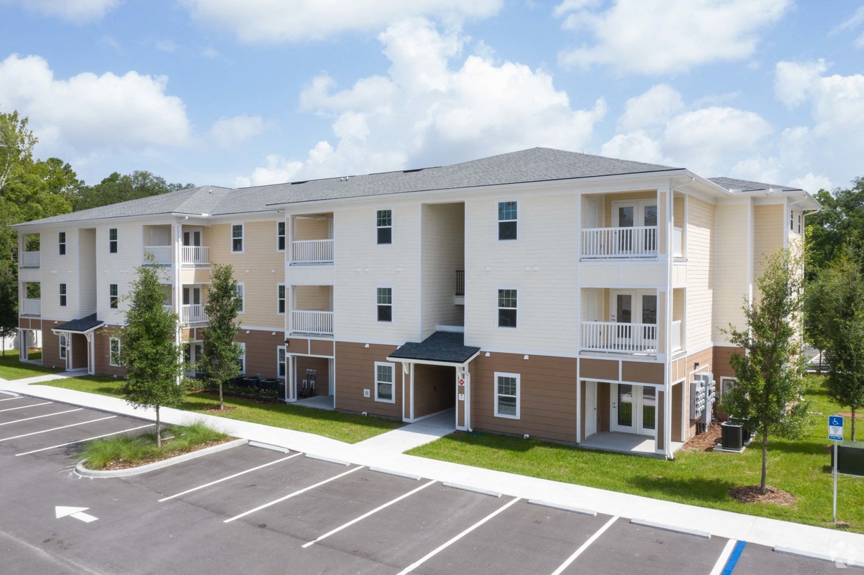 Duval Station Landing Apartments in Jacksonville, FL